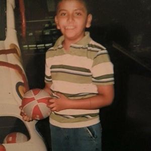 Meet your Posher, Victor adan